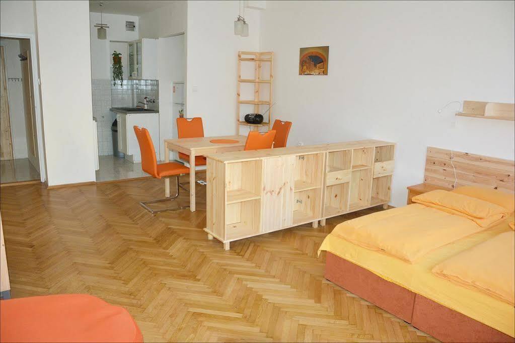 Apartmany Machek Прага Екстериор снимка